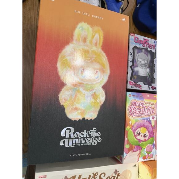 AUTHENTIC POPMART LABUBU Big Into Energy Series ROCK THE UNIVERSE!!! - Picture 1 of 3